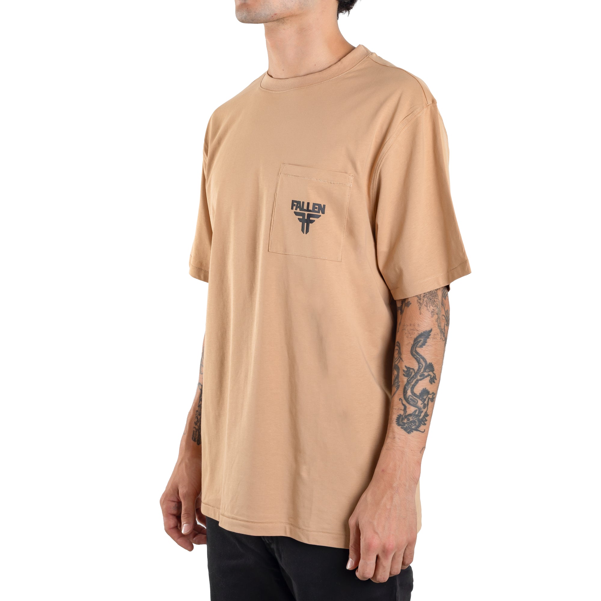 REMERA TRADEMARK POCKET IMPORTADO