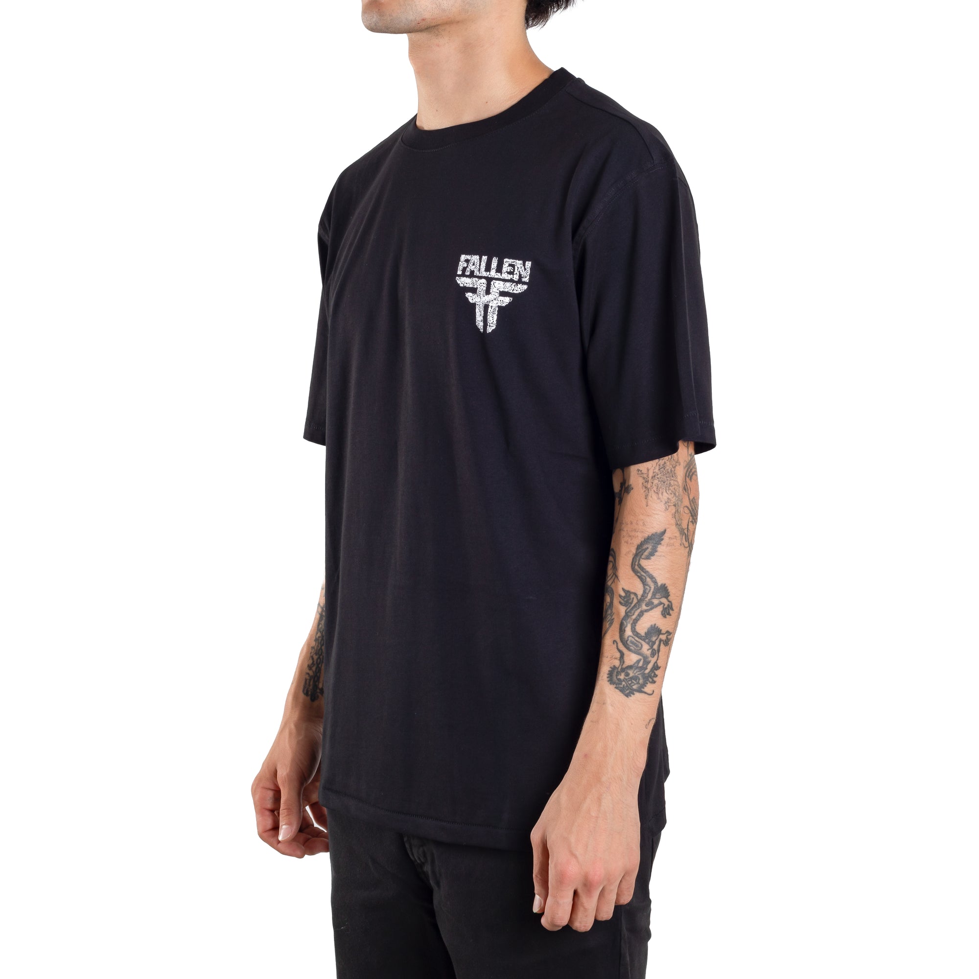 REMERA HAUNTED HOLLOWS IMPORTADO