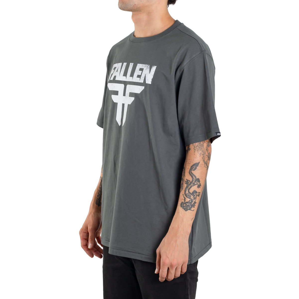 REMERA INSIGNIA IMPORTADO