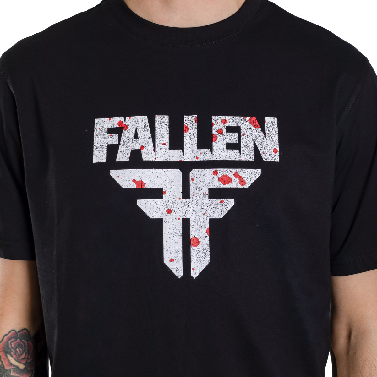 REMERA INSIGNIA